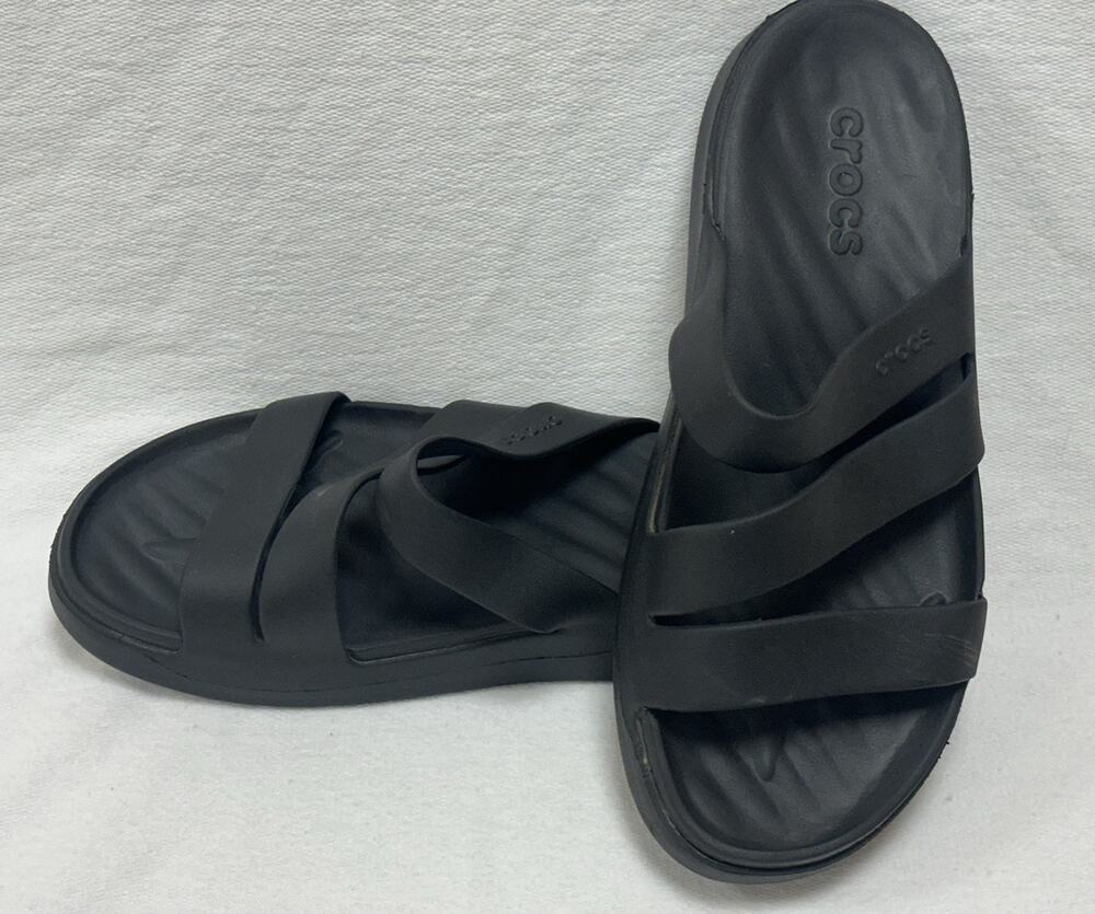 Crocs Women's Getaway Strappy Sandals Black size 9 Comfort Vacation Everyday